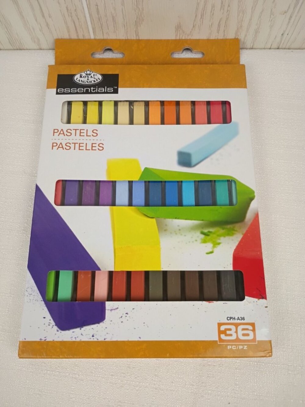 Royal & Langnickel Soft Pastels 32 Pc Color Variety Pack CPH-A36 Portrait (B30)